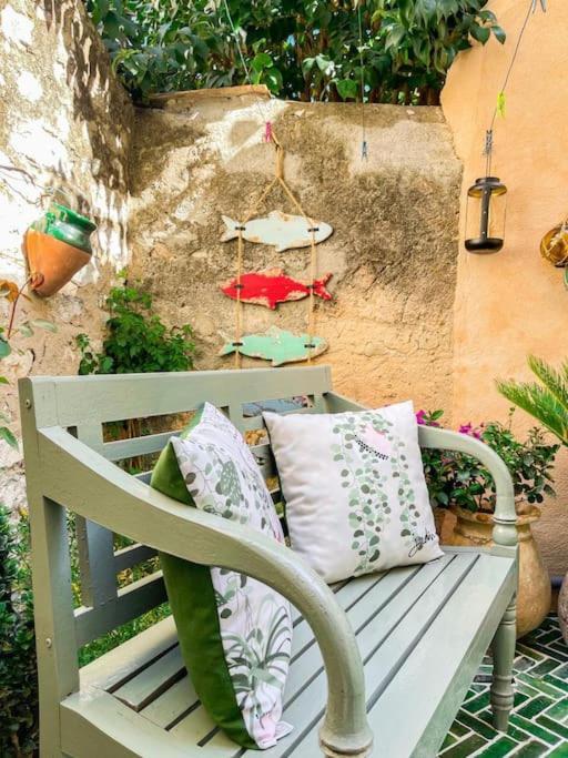 Petit Patio - 2 Chambres - Centre Ville - Climatisation Cassis Buitenkant foto