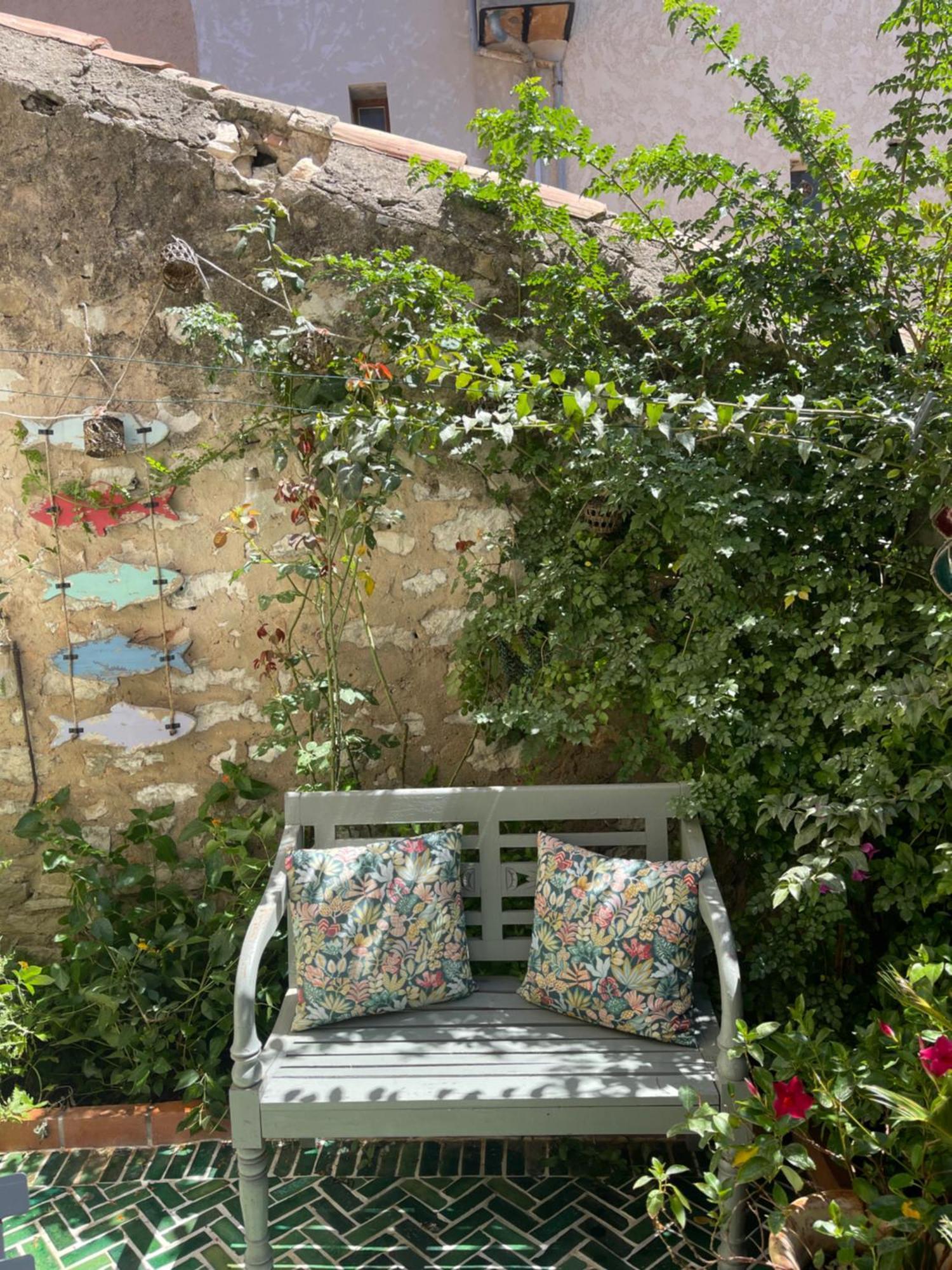 Petit Patio - 2 Chambres - Centre Ville - Climatisation Cassis Buitenkant foto